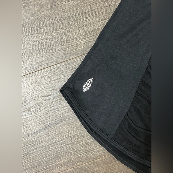 *NWOT* Free People Cinched In Cami - Black - Picture 4 of 5